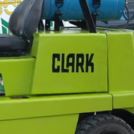 Manutenção Empilhadeira Clark Tijucas
